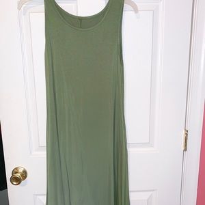 Simple green dress